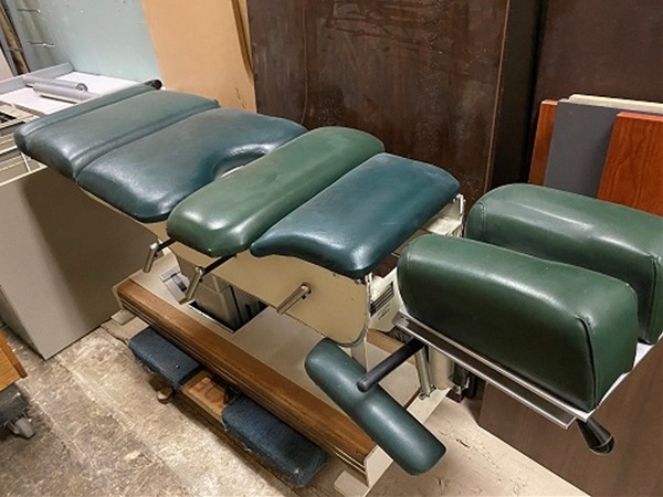 Products/Pre-Owned/Chiro-table.jpg